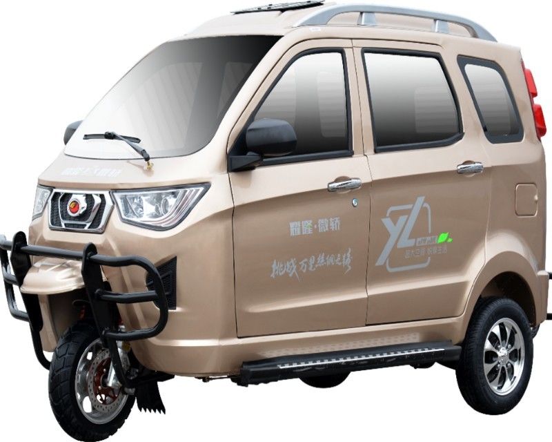 China200cc Luxury Vacuum Truck Luoyang Closed Cabin 3 Wheel CarTuc Tuc Scooter Passenger Tricycle Petrol Type