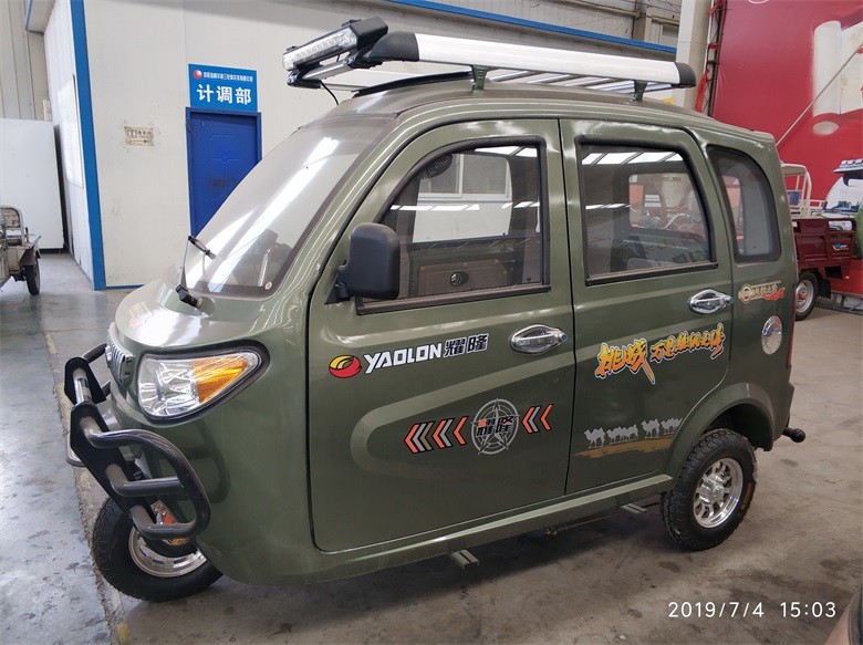 495 Kg Battery Auto Rickshaw